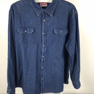 Wrangler denim blue shirt.
